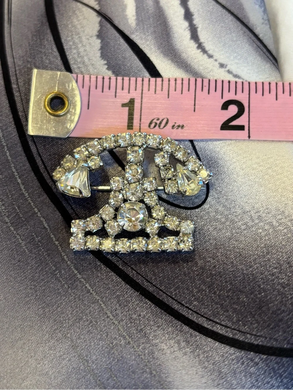 Garcia Two Guards 100% Silk Gray Abstract Tie + Rhinestone Telephone Brooch